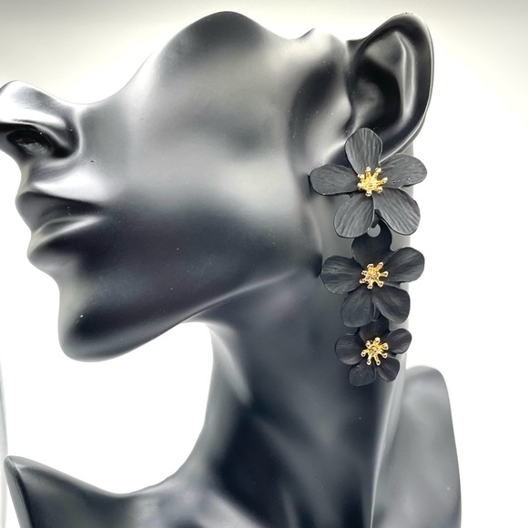 Triple Black Flower Earrings - Picture 4 of 5